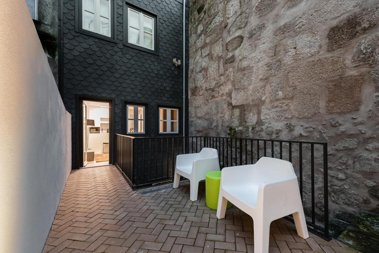 Door 65 - Historical Center Apartments Porto Eksteriør billede