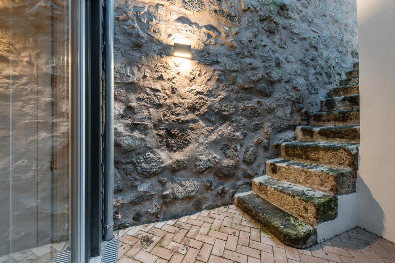 Door 65 - Historical Center Apartments Porto Eksteriør billede
